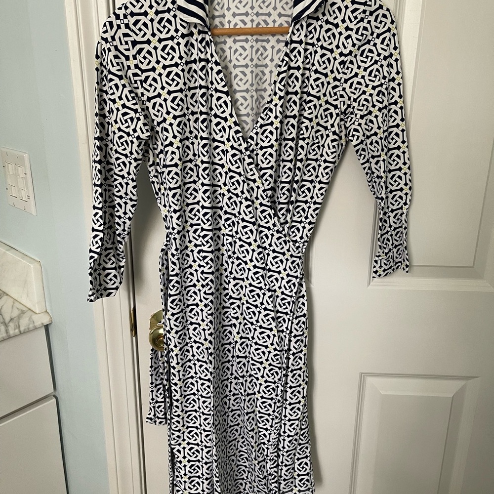 J. McLaughlin Navy and White Geometric Wrap Dress Size XS